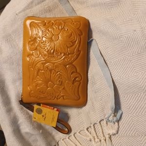 Patricia Nash Rosetool Cassini wristlet